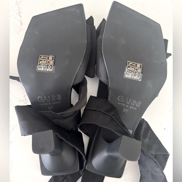 Ganni Bow Sandal Size EU 37